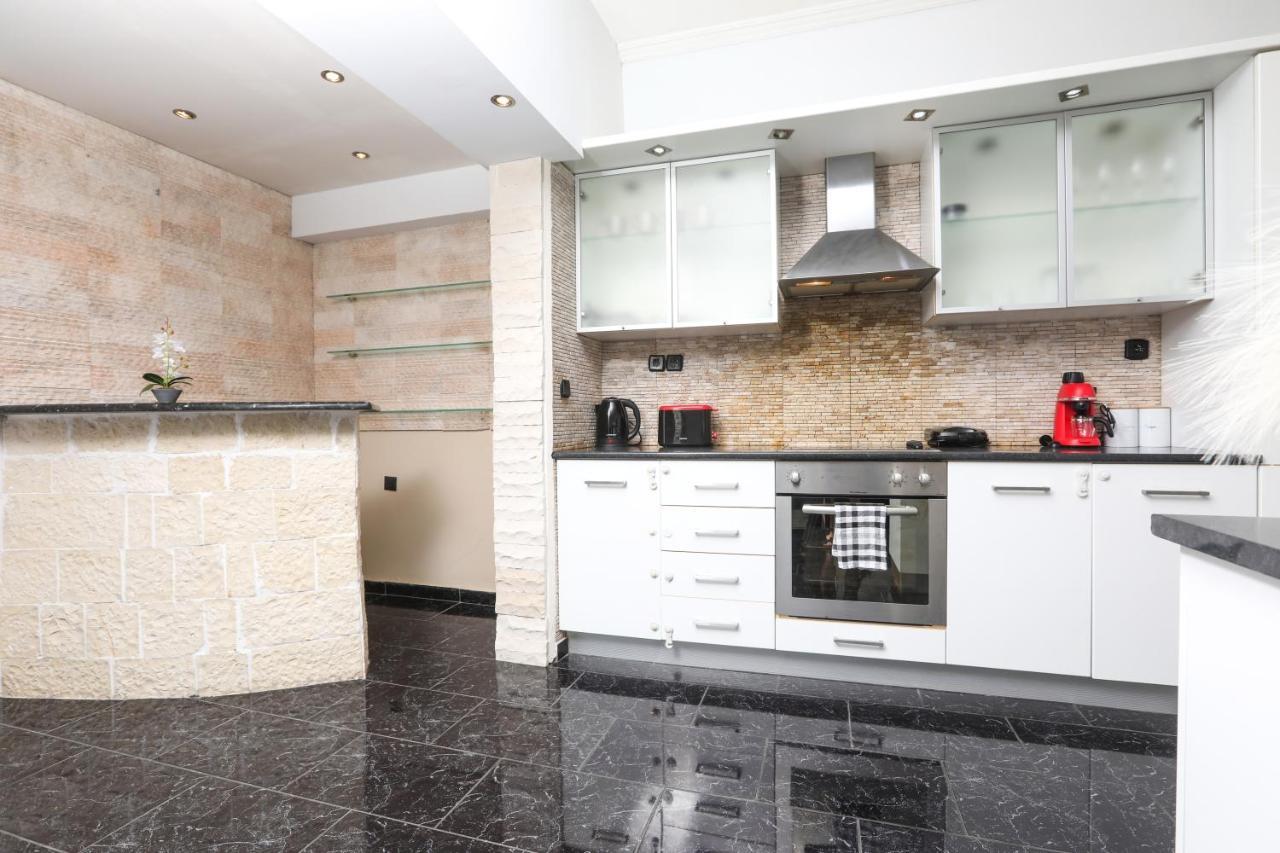 Luxury Apartments Christos Gouvia Dış mekan fotoğraf